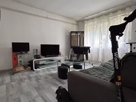 appartement 1 pièce 33 m²