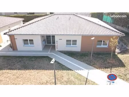 commerce santé 31 m²