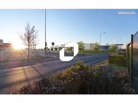 local d'activité 2 848 m²