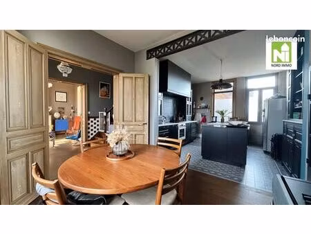 maison 5 pièces 158 m²