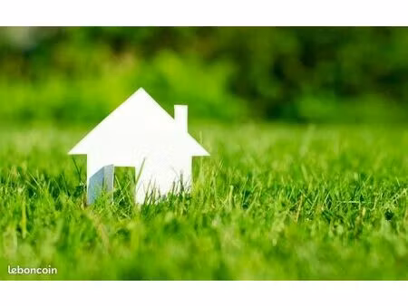 terrain 1 870 m² combrit