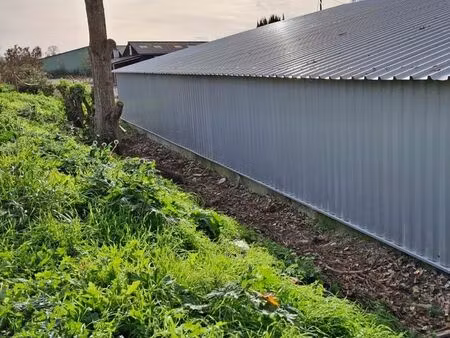 local d'activité 150m2 disponible janvier  dernier lot