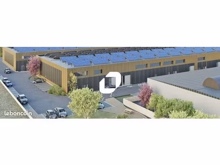 local d'activité 1 950 m²