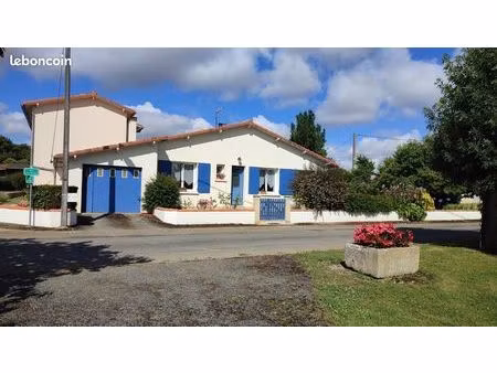 belle maison familiale - 5 chambres - 168 m2 avec terrain et dépendances