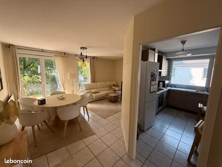 t3 de 66 m² avec terrasse + double garage