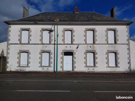 immeuble 200 m² couptrain