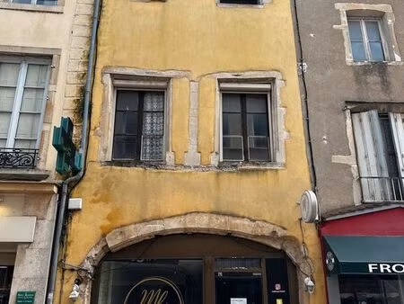 ensemble de 2 immeubles à renover centre ville tournus