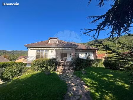 maison 8 pièces 213 m²