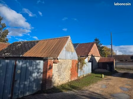 2 petites maisons à rénover