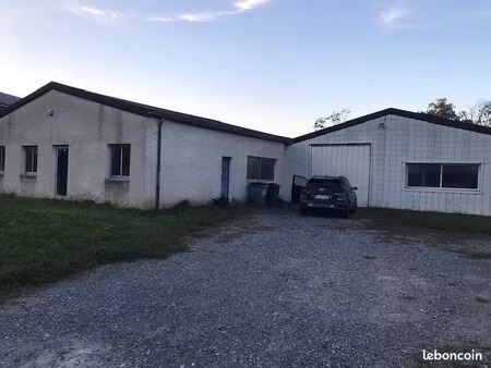 local industriel 400m²