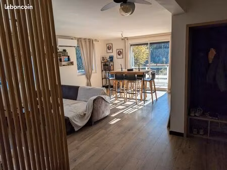 t3 80m2 + terasse/jardin privatif + 85m2 double garage et annexes