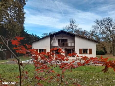 maison 10 pièces 190 m²