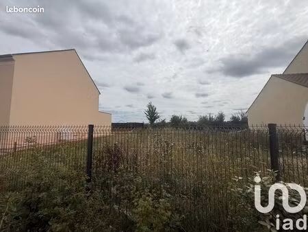 terrain 400 m² maincy