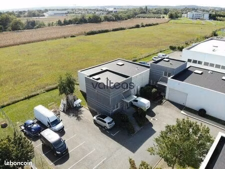 local d'activité 250 m²