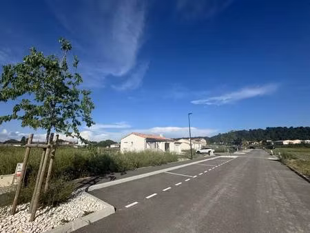 terrain constructible viabilisé à vendre