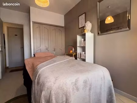 location commerce le beausset330 / mois (charges comprises)