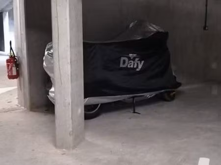 parking 2 roues sécurisé à vendre | 38 boulevard gustave roch (ile de nantes  république)