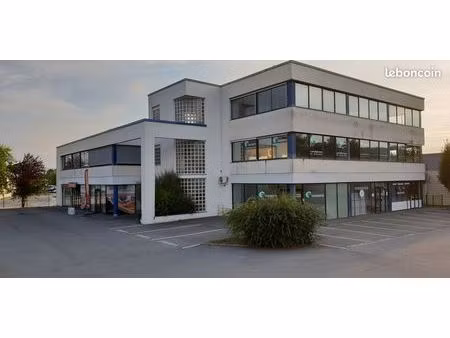 local commercial 133 m² argonay