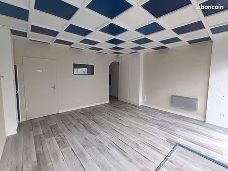 local commercial 43 m²