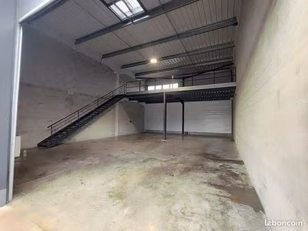 local d'activité 197 m²