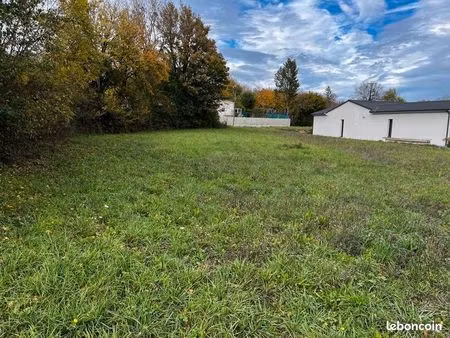 terrain 1 230 m² melle