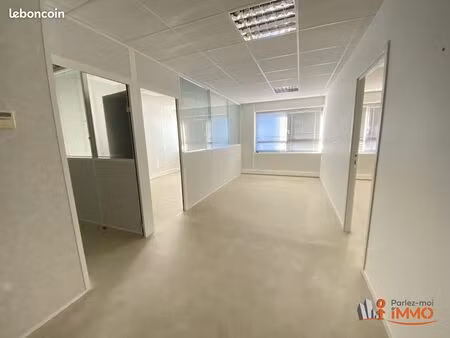 local commercial 95 m² vaulx-milieu