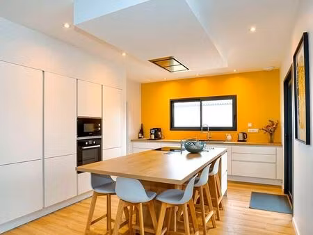 villa 5 pièces 100 m²