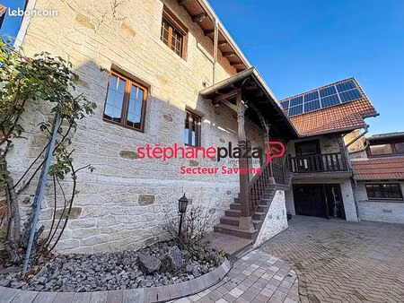 maison 7 pièces 232 m²