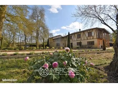 propriété 9 pièces 350 m²