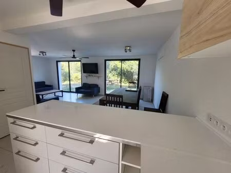 location maison 6 pièces 120 m² à six-fours-les-plages (83140)