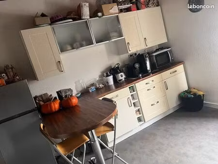 spacieux f2 au centre ville