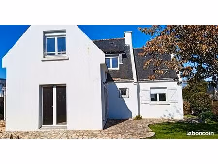 maison indépendante 4 chambres   2 salles de bain  jardin clos - plein centre ville de sai