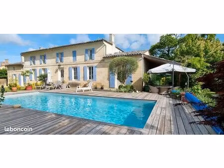 maison 7 pièces 270 m2