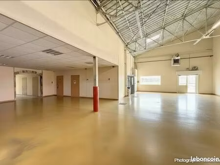 local 345 m² champforgeuil