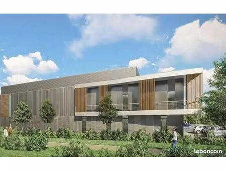 local d'activité 688 m²