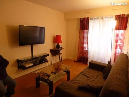 superbe 2 pieces à côté parc buttes chaumont