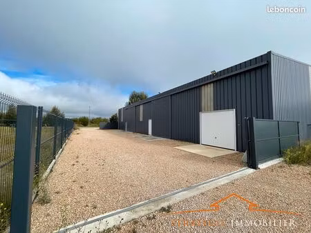 local 240 m² st loup de varennes