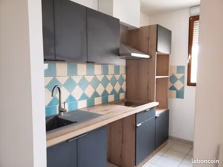 appartement à louer à castelnau d'auzan labarrère