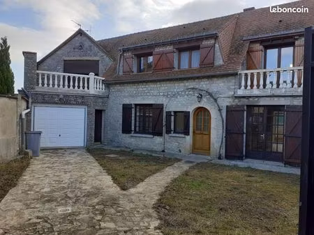 bel. maison de caractère  restauré.. 160m2. / a 1h de paris