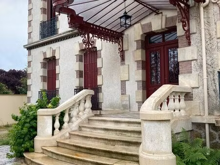 exceptionnel: vivre et/ou travailler au bel-étage du manoir