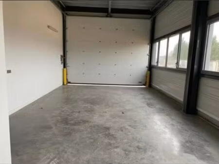 local de stockage avec bureaux courtry