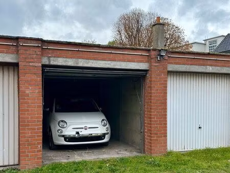 garage fermé - rosendael