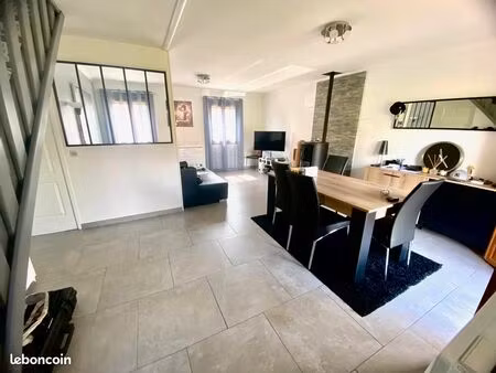 maison boos jardin et garage