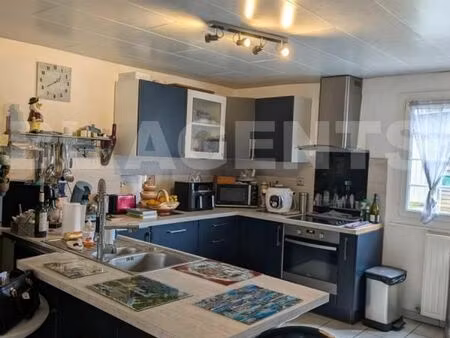 maison 8 pièces 142 m²