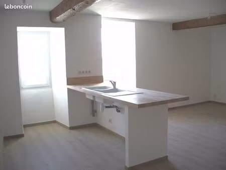 appartement t3 à louer 70 m² (sault 84)
