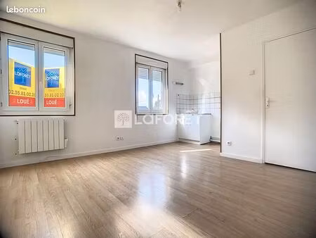 immeuble 3 pièces 210 m²