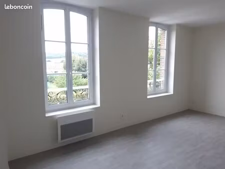 appartement montreuil 28500