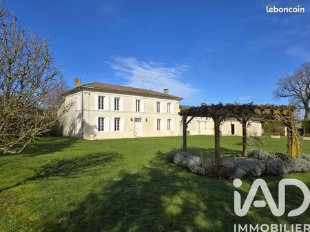 propriété 10 pièces 327 m²