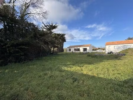 terrain 770 m² la barre-de-monts