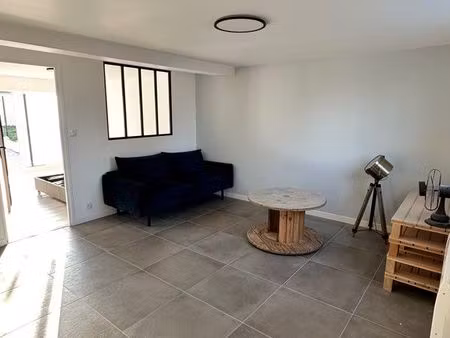 t2 rdc neuf avec 2 terrasses